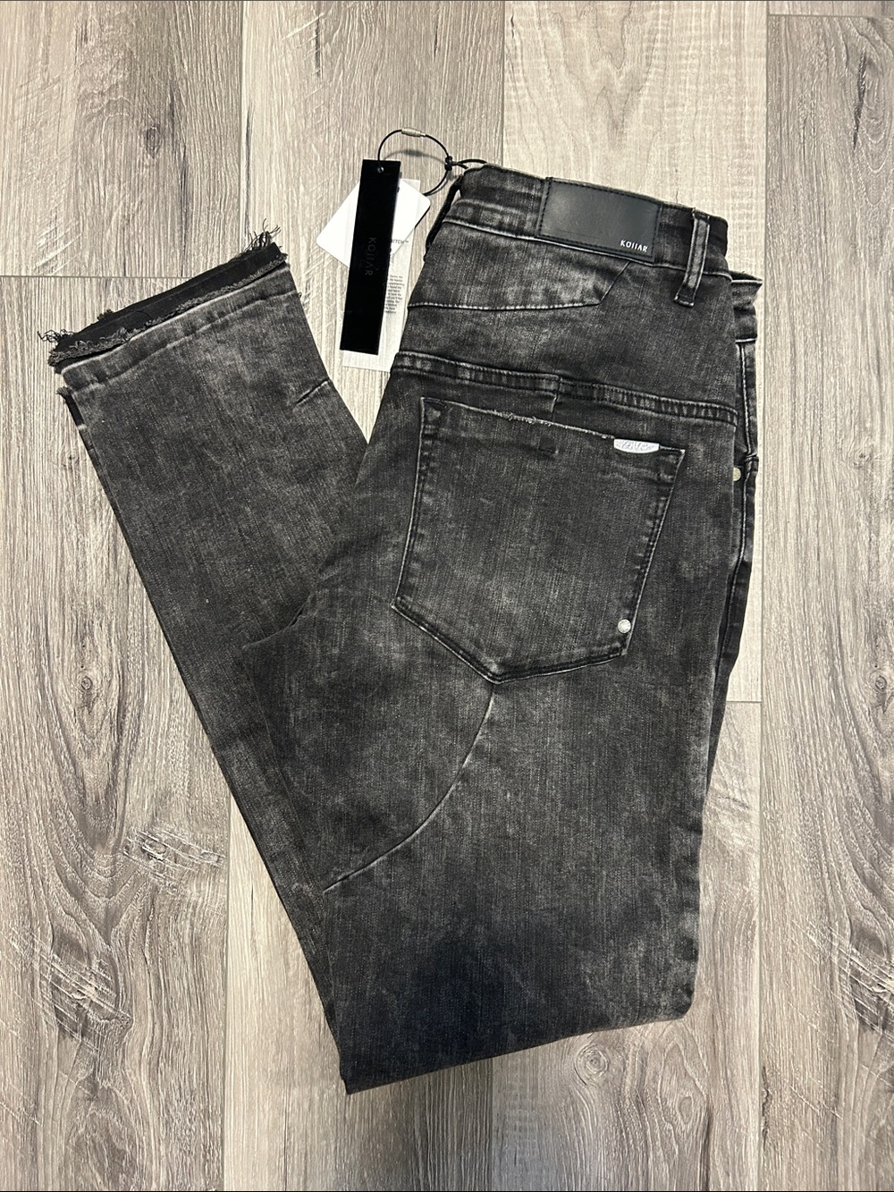 Kollar Men's Distressed Black Washed Jeans